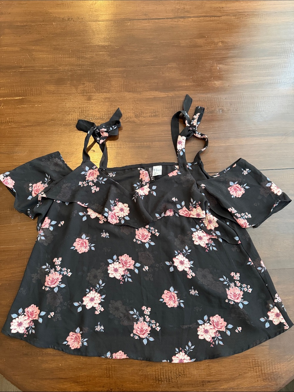 Women’s Black Floral Cold-Shoulder Tie-Strap Top Sheer 14